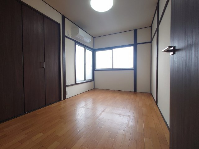 リフォーム履歴有　玉串町西２丁目　中古戸建の洋室|静かな時間を過ごせような、
寝室となっています♪
室内（2025年7月）撮影