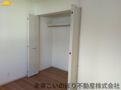 【収納】 | AiTOWN久喜市久喜東1丁目2号棟 | 各居室には十分な収納スペースを確保。お部屋全体を広々と使うことができます。