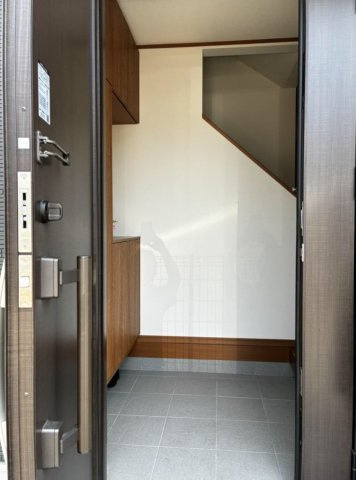 中古戸建　柏市十余二の玄関