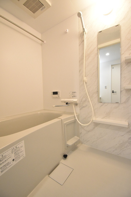 Ｃｈｅｒｉｍ日比野Ｇｒａｃｅ　名古屋市賃貸　仲介手数料無料の浴室