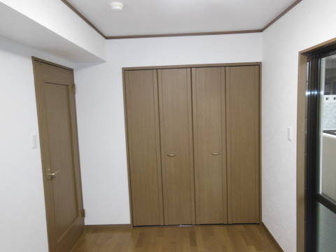 ウイングシャトー壺川の洋室