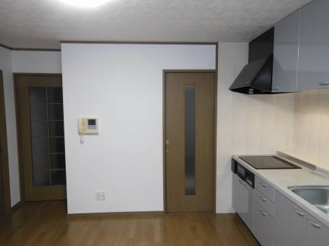 ウイングシャトー壺川の居間・リビング