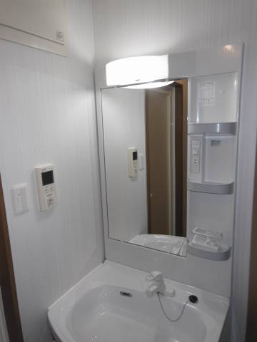 ウイングシャトー壺川の洗面所