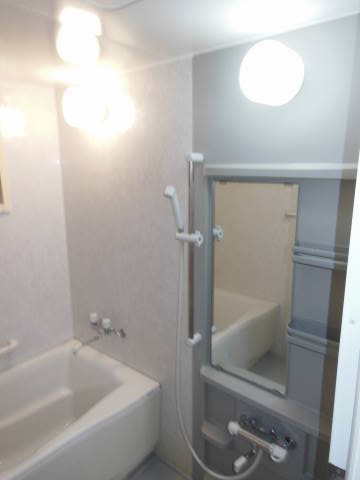 ウイングシャトー壺川のシャワールーム