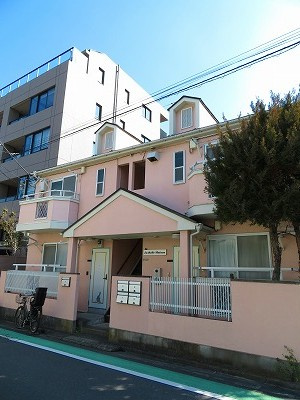 世田谷区代田１丁目のアパート