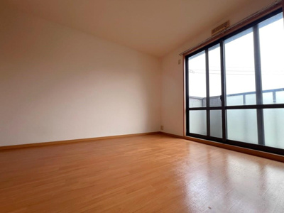 【居間・リビング】 | サンプラザＣ | ※202号室の画像です