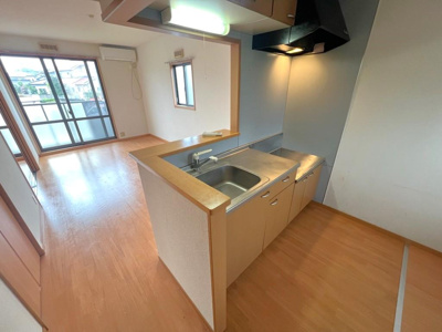 【キッチン】 | サンプラザＣ | ※202号室の画像です