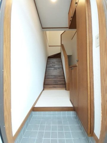 サンエステートの玄関