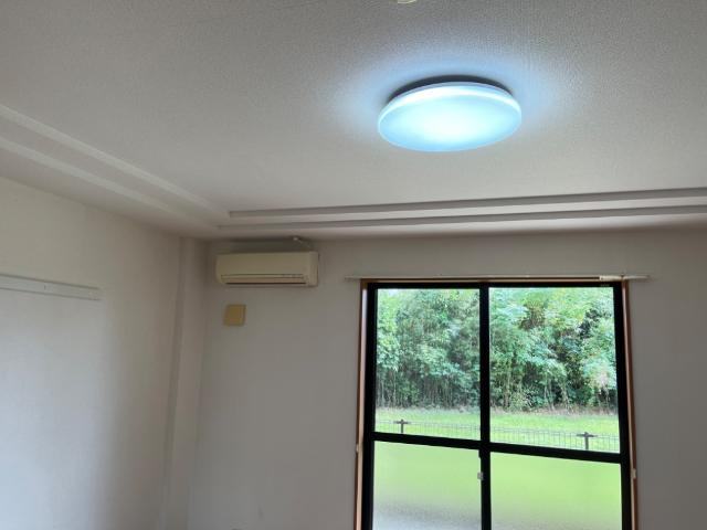 ファームハウス・ヒーローの設備|照明、エアコン付きです