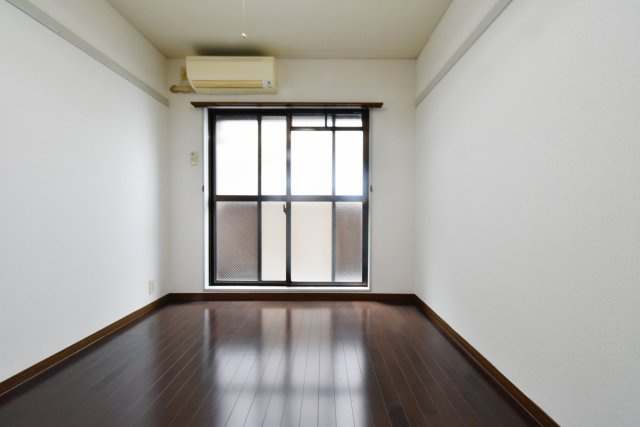 キングガーデンの居間・リビング