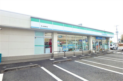 ファミリーマート 泉上飯田町店まで900ｍ