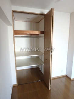 【洋室】 | K&Aビル | 洋室収納