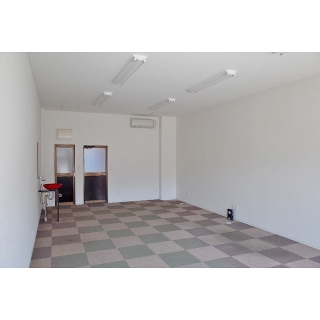 コーポミソノ　１Ｆ店舗の居間・リビング