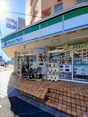 プラムツリー神楽坂【ペットOKの有名デベロッパー施工のマンション／11月中旬入居可】の周辺|ファミリーマート新宿弁天町店まで92m