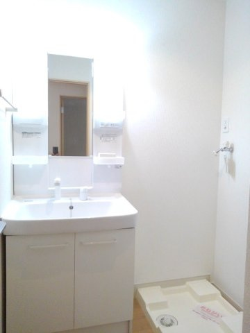 ニューシティ鍋田の洗面所|広い洗面スペース