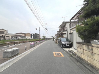 【前面道路含む現地写真】