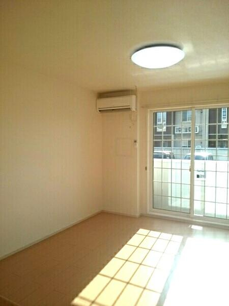 ヴィラ　ピース　Ａの居間・リビング