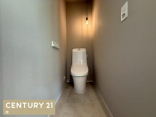 海南市且来　新築戸建のトイレ