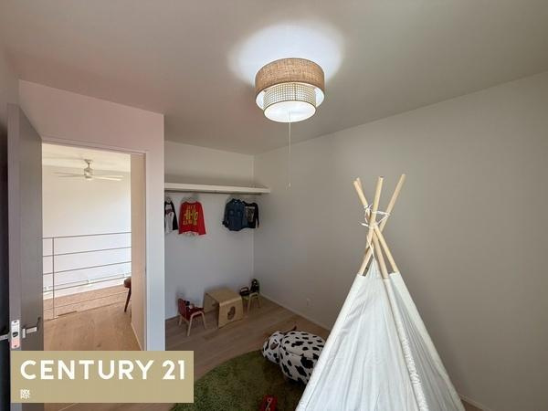 海南市且来　新築戸建の洋室