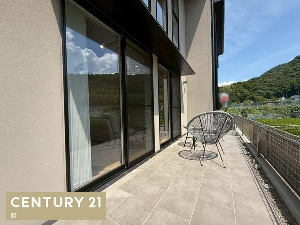 海南市且来　新築戸建の庭