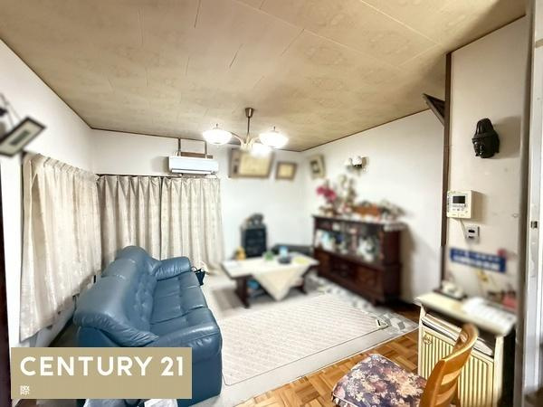 和歌山市日野　中古戸建の居間・リビング