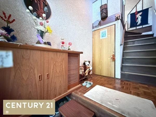 和歌山市日野　中古戸建の玄関