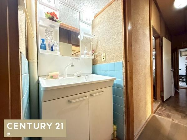 和歌山市日野　中古戸建の独立洗面台