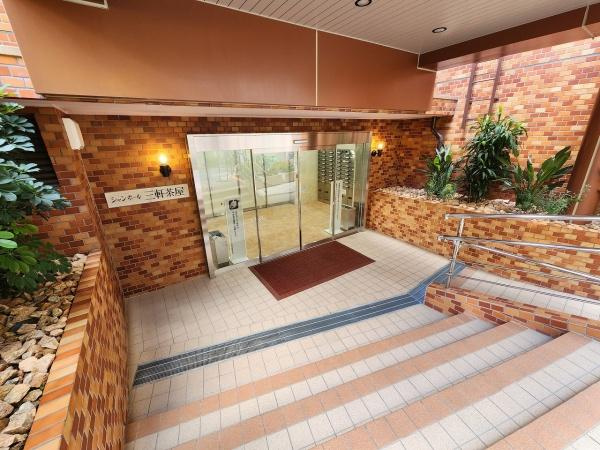 シャンボール三軒茶屋のエントランス