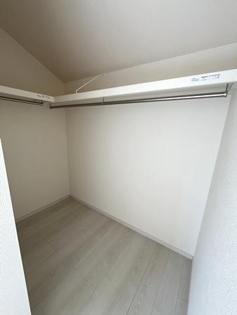 リーブルガーデン泉台 ２号棟 ／新築一戸建の収納|■現地撮影写真■収納スペース付きで整理整頓も楽々！
