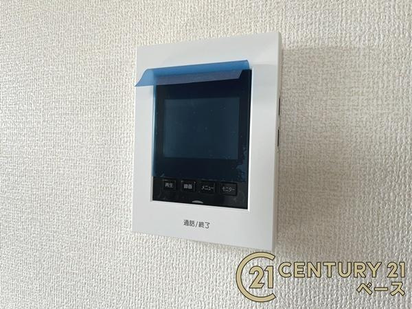 リーブルガーデン泉台 ２号棟 ／新築一戸建の内装|■現地撮影写真■ＴＶモニター付きインターホンで防犯対策もバッチリ！来客も一目でわかり安心です！