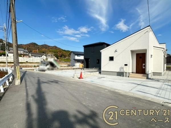 リーブルガーデン龍田 ２号棟 ／新築一戸建の前面道路含む現地写真