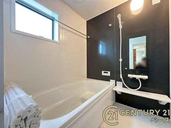 リーブルガーデン龍田 ２号棟 ／新築一戸建の内観：施工例|■日当たりのよい明るい雰囲気の洋室です！■