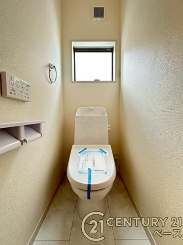 リーブルガーデン龍田 ２号棟 ／新築一戸建の内観：施工例|■三面鏡タイプのミラーキャビネット！収納スペースも豊富です！■