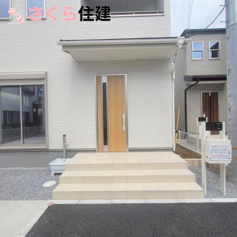 第1下野石橋　2号棟のエントランス|ゆとりのあるエントランスになっています♪