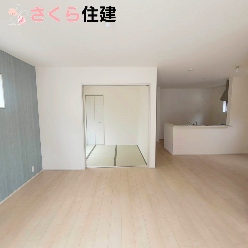 第1下野石橋　2号棟の居間・リビング|南向きの18帖のリビングになります