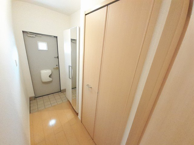 プラシードⅡの玄関