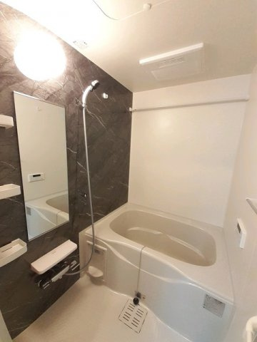 クルールＢの浴室