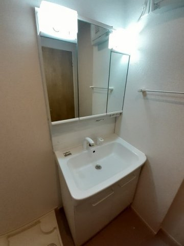 シャトレ・カズＢの洗面所