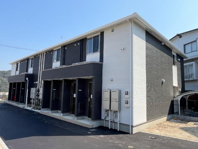 【外観】 | Ｂｅｌｌａ　Ｆｏｒｅｓｔａ | お得に住まいをお探しするなら不動産すまラボにお任せ下さい♪
〇現地待合わせOK　〇LINE対応可　〇他社物件持ち込みＯＫ
〇遠隔契約OK　〇お値引き喜んで♪
皆様のお問合せをお待ちしています♪