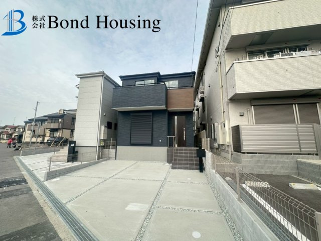 お車並列2台駐車可・嬉しい収納豊富　福田3丁目　1号棟の前面道路含む現地写真