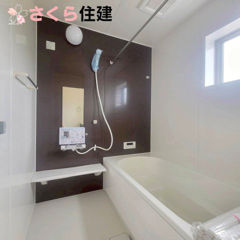 第1下野石橋　3号棟の浴室|1坪タイプの浴室で、ゆったりとした入浴時間を過ごせます♪