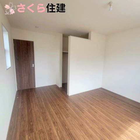 第1下野石橋　3号棟の洋室|2階7帖の洋室にはウォークインクローゼットがあり、収納場所には困りません♪