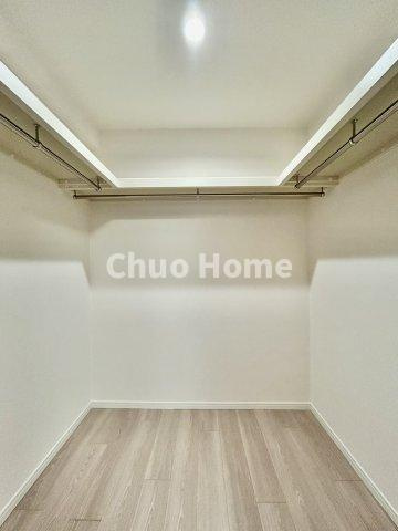 ジェイパーク北千住モナクレイスの収納|ウォークインクローゼット