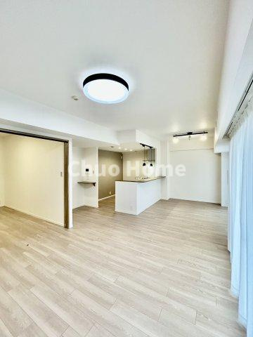 ジェイパーク北千住モナクレイスの居間・リビング|居間リビング