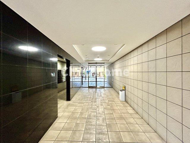 ジェイパーク北千住モナクレイスのエントランス|エントランス