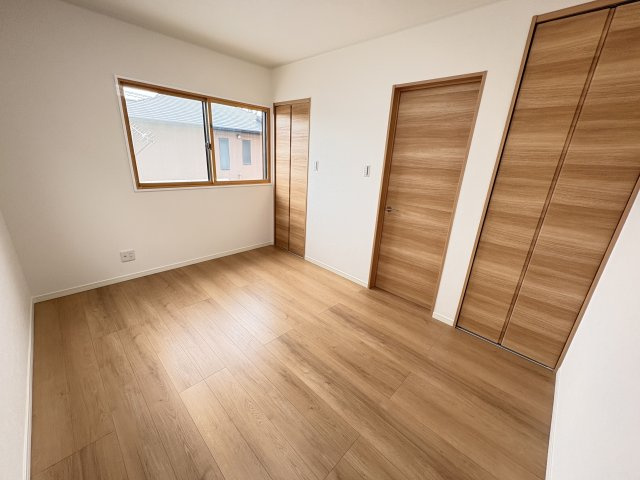 明石市田町２丁目　戸建の洋室