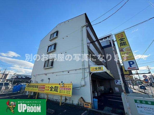 春日井市鳥居松町８丁目の賃貸マンションの外観