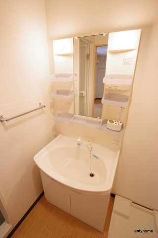 ES-Grande江坂公園　仲介手数料無料の洗面所