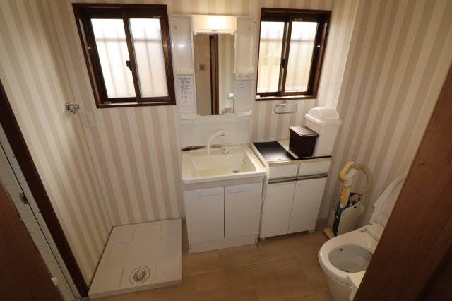 洲本市炬口戸建の独立洗面台