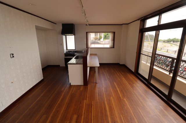 洲本市炬口戸建の居間・リビング